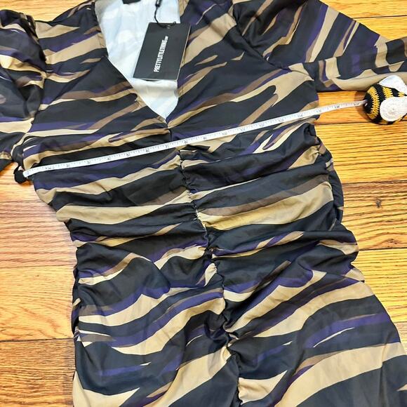 Prettylittlething Multi coloured zebra print mini dress - Picture 6 of 8